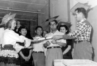 Larry and Joanne Keithley award a diploma to Prince Mikasa, June, 1952 - Photo from Owen King
