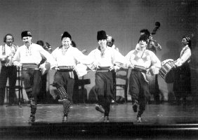 AVAZ - Art Aratin